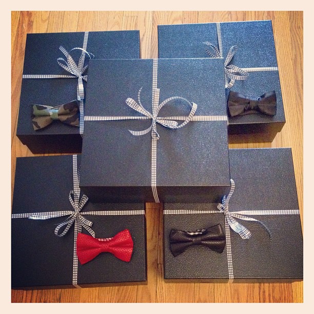 Holiday Gift Ideas: Gregory Allen Company bow ties #gac #gregoryallencompany #bowtie #holidaygiftideas - via Instagram