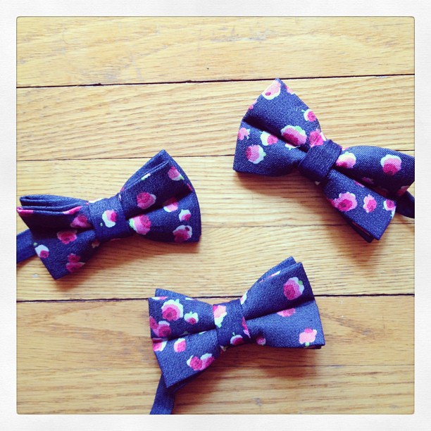 GAC : women's Ivy Denim bow tie .gregoryallencompany.com  #ivydenim #gregoryallencompany #bowties - via Instagram