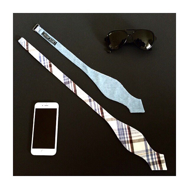 GAC Essentials : The Thomas bow tie , Ray-ban's , and IPhone . @applemusic @rayban Concept Video : https://m.youtube.com/watch?v=ScygFkN42pYwww.gregoryallencompany.com/shop#bowties #gacbowtie  #toronto #gift #mensaccessories #madeincanada #mensstyle #thesix#coolbowties  #collection #fashionbloggers  #necktie #suitandtie #mensfashionbloggers #fashionblog #gentlemen #gq #menswear #hipsters  #holidays #concept #ootd #gentlemen #applemusic  #rayban #xmasshopping #holidays #giftforhim #design - via Instagram
