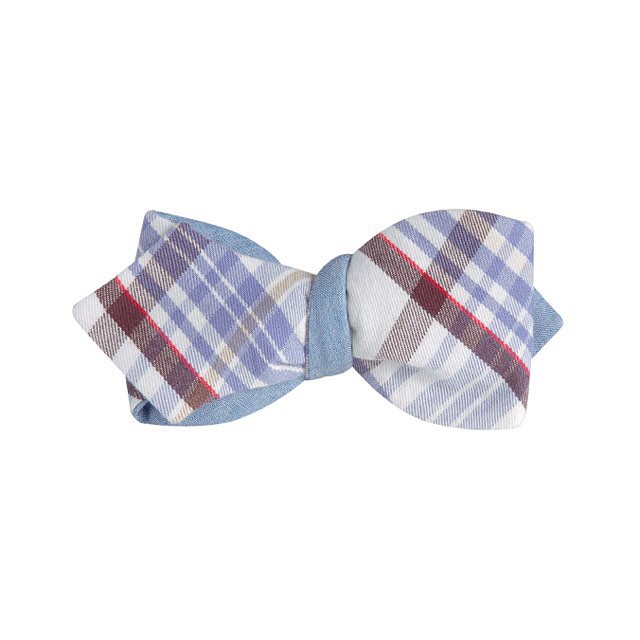 Gift for him: The Thomas  New Concept Collection  Diamond Point Bow tie  Reversible Available Online :www.gregoryallencompany.comConcept video : https://m.youtube.com/watch?v=ScygFkN42pY#bowties #gacbowtie  #toronto #gift #mensaccessories #madeincanada #mensstyle #coolbowties  #collection #fashionbloggers  #necktie #suitandtie #mensfashionbloggers #fashionblog #gentlemen #gq #menswear #hipsters  #holidays #concept #corduroy #ootd #gentlemen - via Instagram