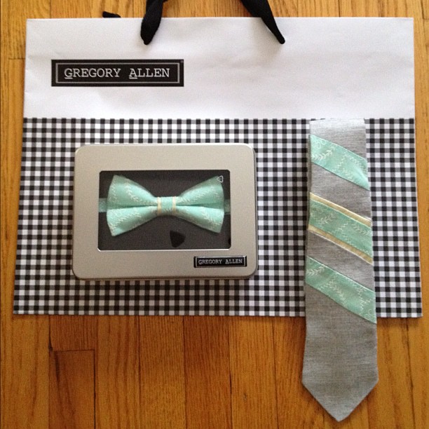 GAC : wedding bow tie and tie #weddings #bowtie #tie #gac #gregoryallencompany #classy – via Instagram