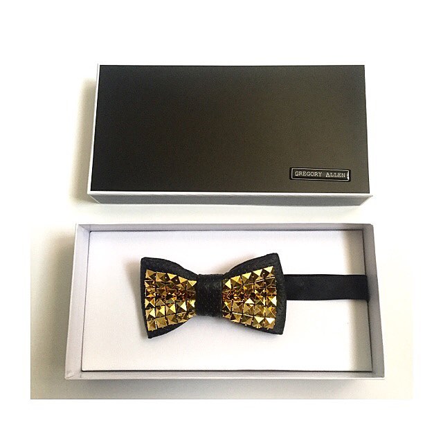 The gift for him:  Bespoke graduation Gold and Black  bow tieGregoryallencompany.com/bespoke#bowtie #black #gold #graduation #bespoke #leather  #gacbowtie  #toronto #gift #mensstyle #madeincanada #mensaccessories #mensstyle #womenstyle #motivation #coolbowties  #collection #fashionbloggers  #necktie #suitandtie #mensfashionbloggers #fashionblog #gentlemen #gq #menswear #hipsters  #concept #ootd #gentlemen – via Instagram